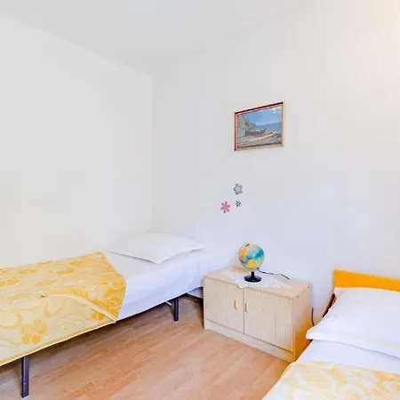 Apartment Duje Supetar Exterior photo