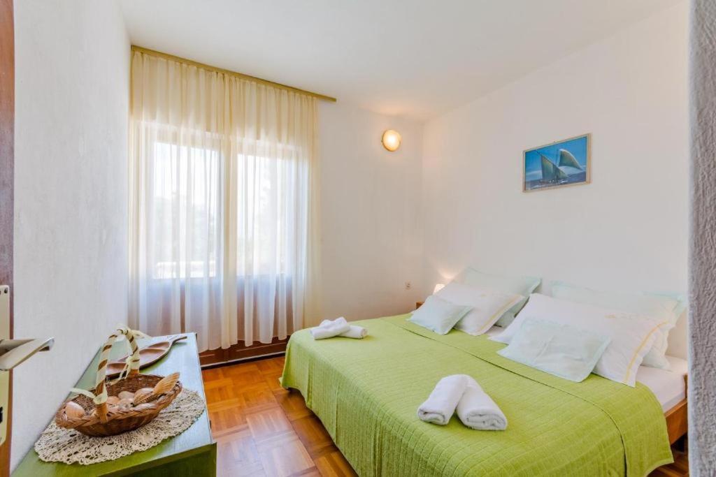 Duje Apartman